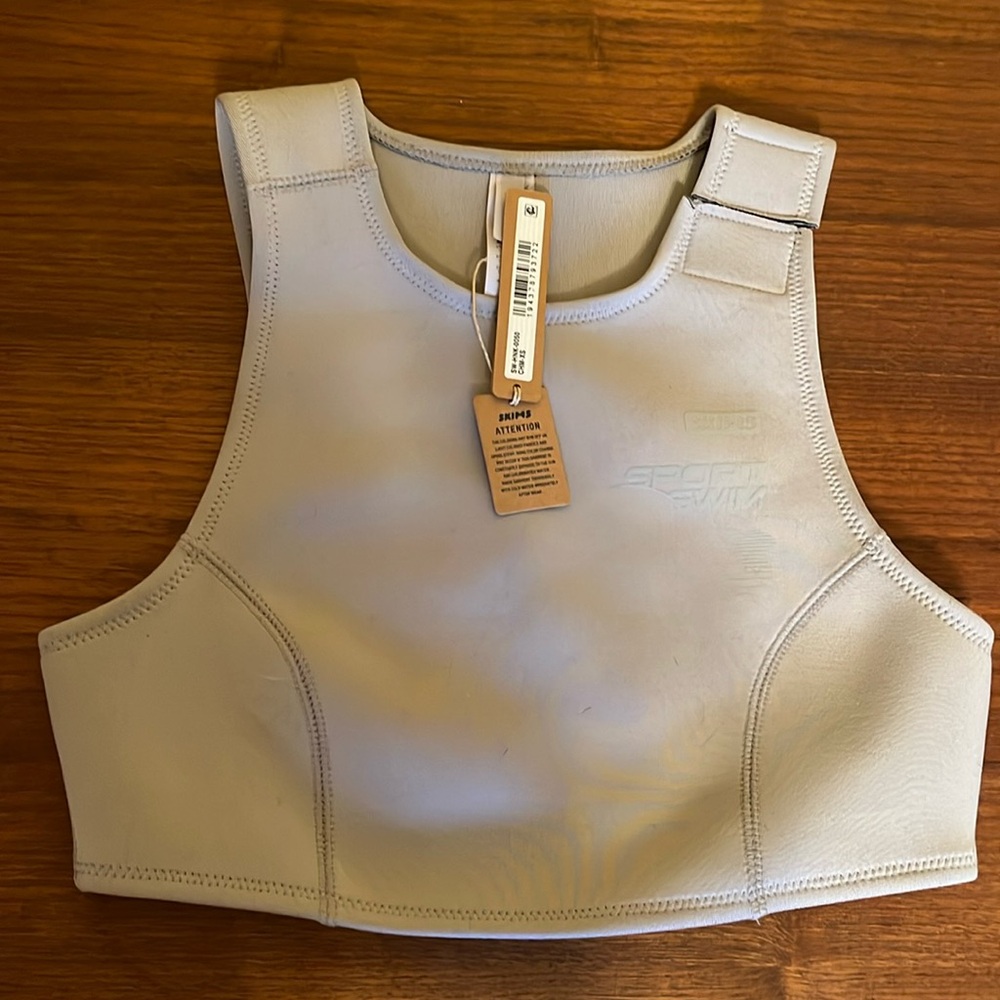 1 Skims sport scuba high neck swim top NWT